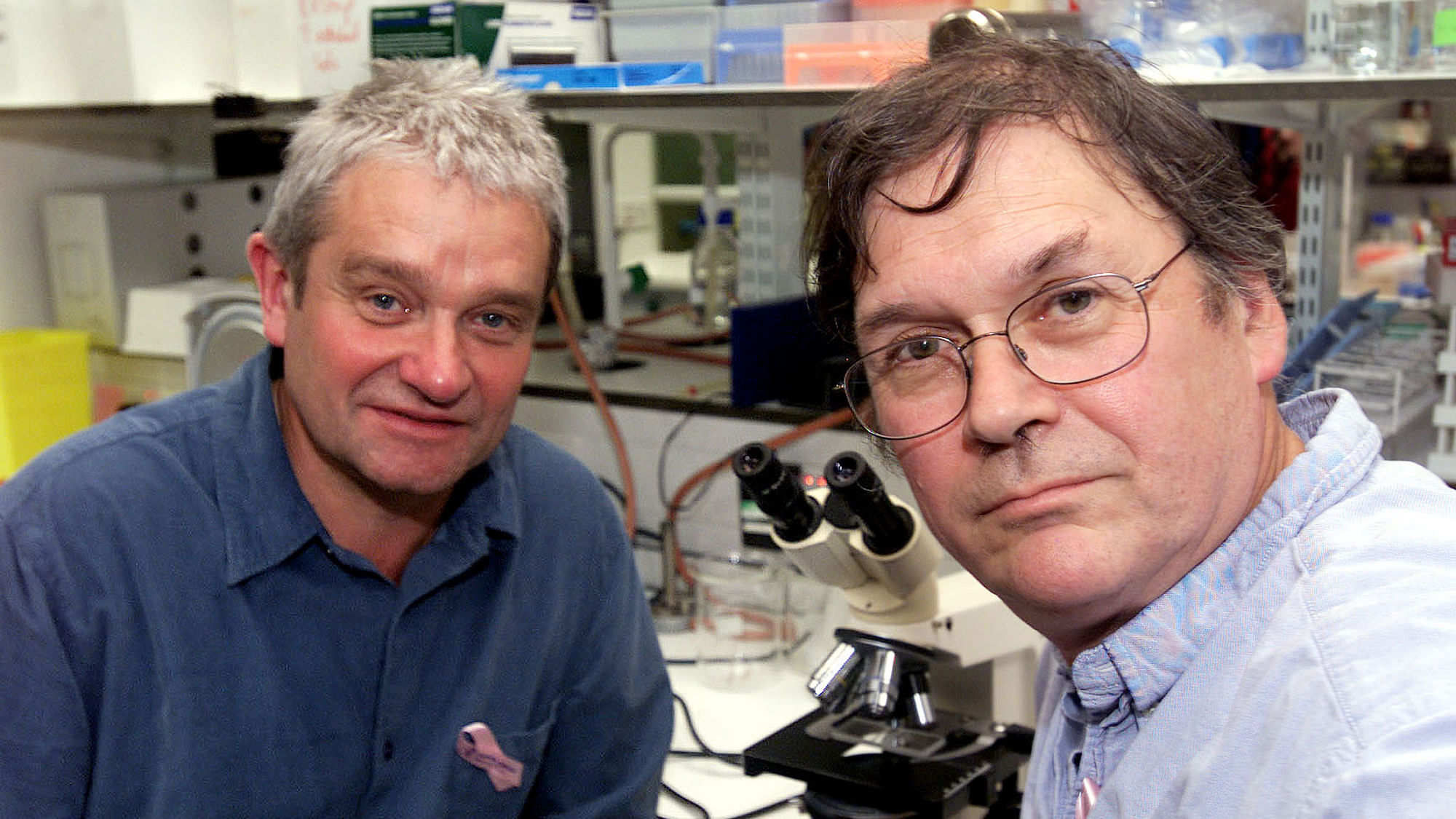 Winners of the 2001 Nobel Prize for Physiology and Medicine Dr Tim Hunt (R) and Sir Paul Nurse. (Photo: Reuters)