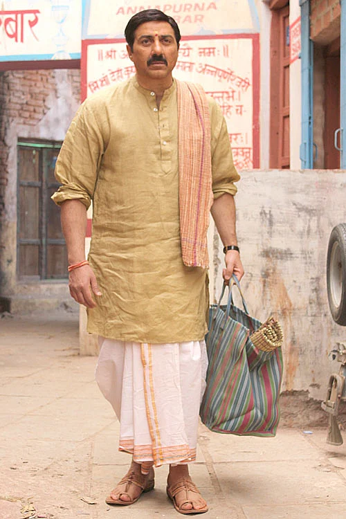 Sunny Deol in a scene from <i>Mohalla Assi</i>