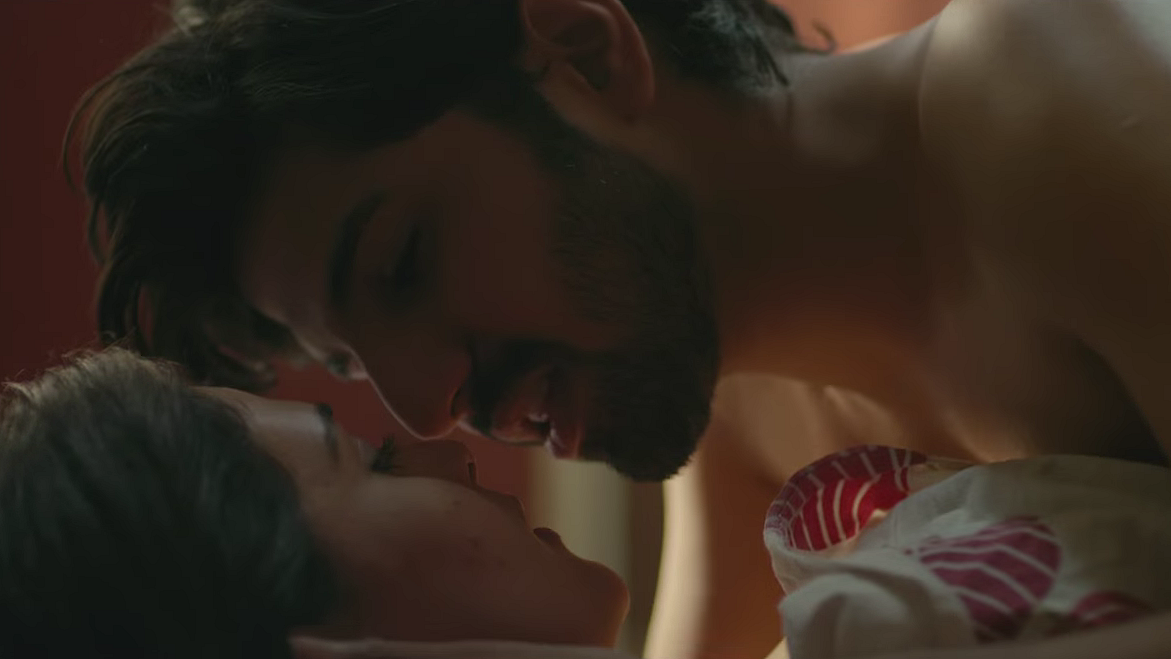 Richa Chadha’s character gets embroiled in controversy after this <i>kaand</i>. (Photo: YouTube/<a href="https://www.youtube.com/watch?v=IVZzYa0MxM8">Zee Music Company</a>)