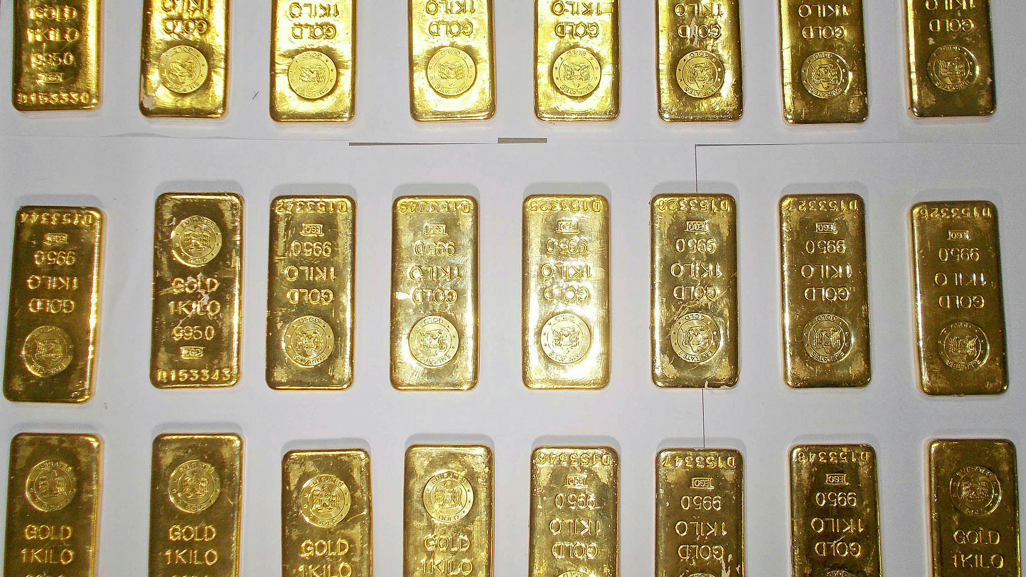 Smuggled gold intercepted at the Kolkata&nbsp;International Airport, 2006. (Photo: Reuters)