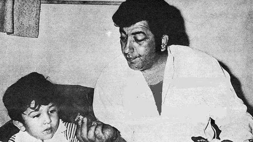 Amjad Khan with his son Shadaab Khan (Photo: Shadaab Khan) 