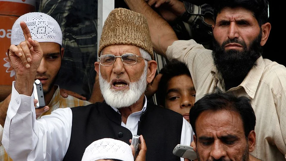 Syed Ali Shah Geelani (C) at a protest in Srinagar.
