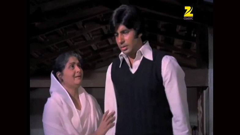 A scene between Amitabh Bachchan and Sulochana Latkar from the movie <i>Faraar</i>. (Photo Courtesy: YouTube <a href="https://www.youtube.com/watch?v=yGbGJpRczOM">Screengrab</a>)