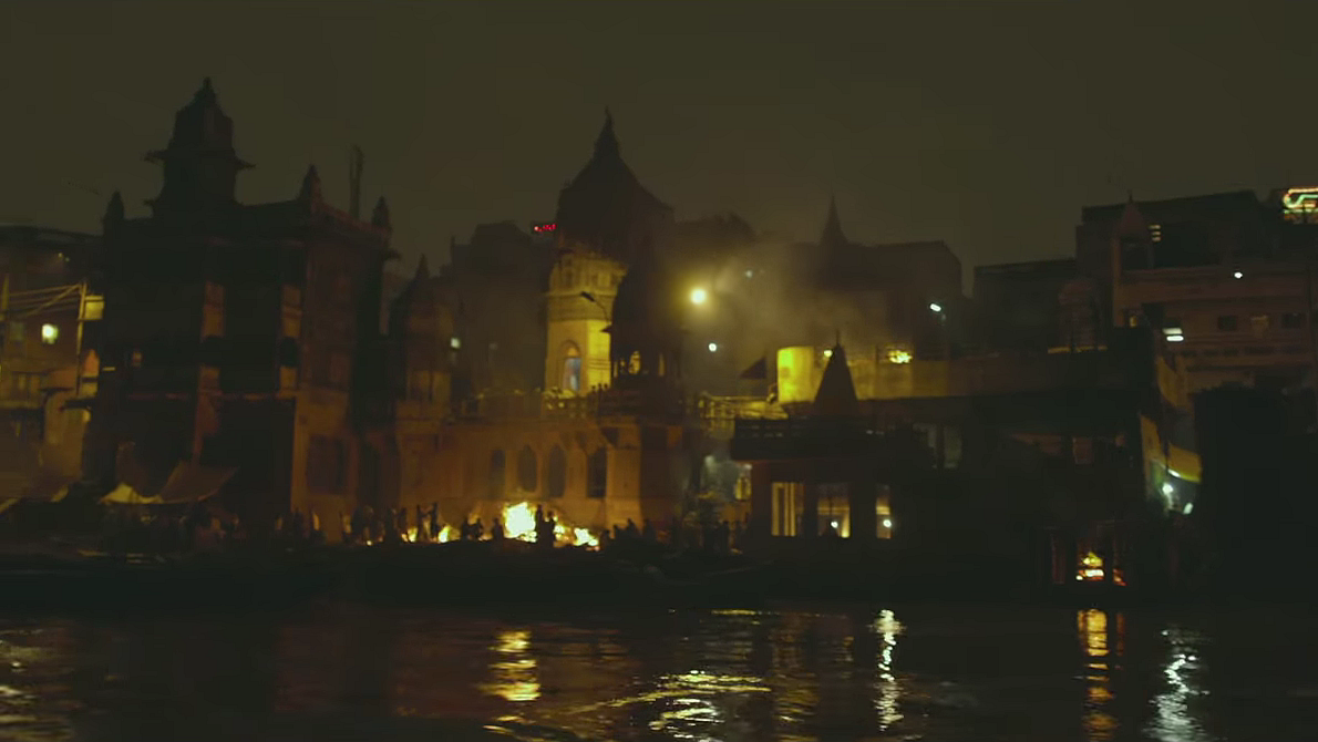 Benraas ghat as shown in the film. (Photo: YouTube/<a href="https://www.youtube.com/watch?v=IVZzYa0MxM8">Zee Music Company</a>)