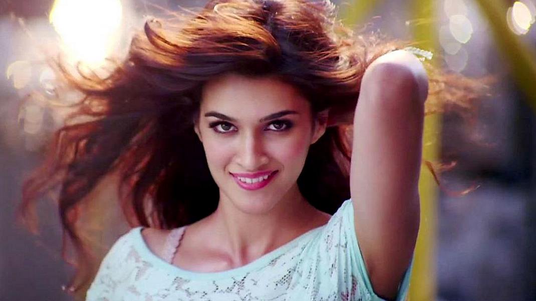 Wishing Kriti Sanon a very Happy Birthday (Photo: <a href="https://www.youtube.com/watch?v=zQcDB1iCpWw">YouTube/Saregama GenY</a>)