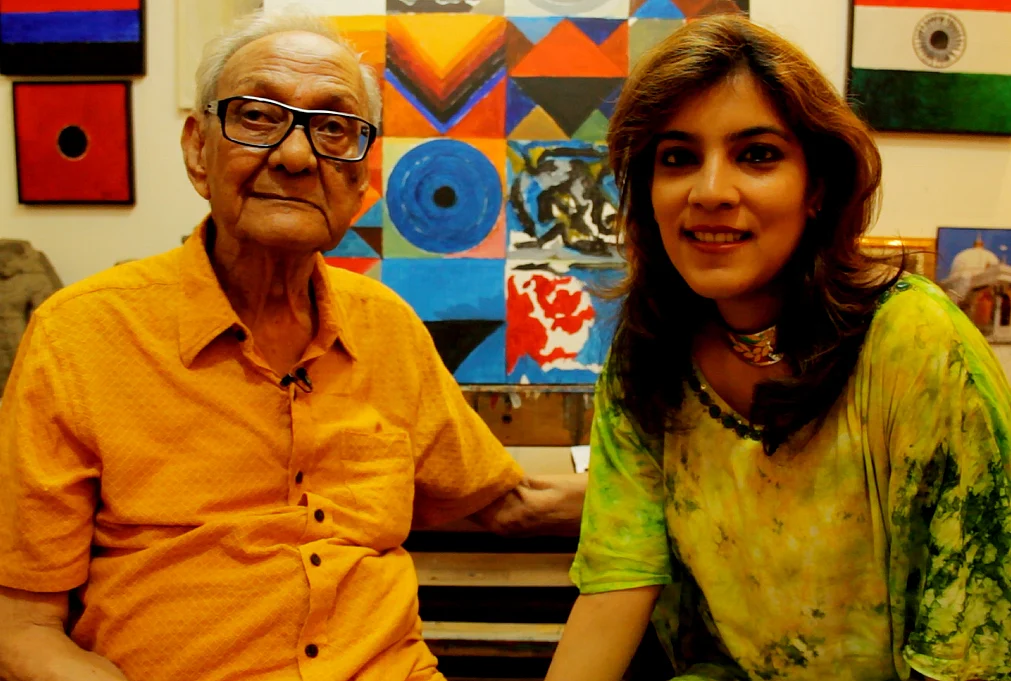 The writer with Raza in his studio. (Photo courtesy: Sahar Zaman)