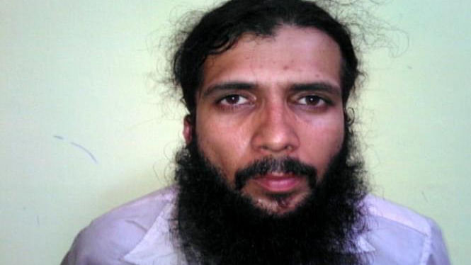 Yasin Bhatkal, co-founder of terror group Indian Mujahideen. (Photo Courtesy: <a href="http://www.ibnlive.com/news/india/yasin-bhatkal-mocks-security-makes-phone-calls-to-his-wife-from-jail-says-will-be-out-of-prison-soon-sources-1015540.html">IBNLive</a>)