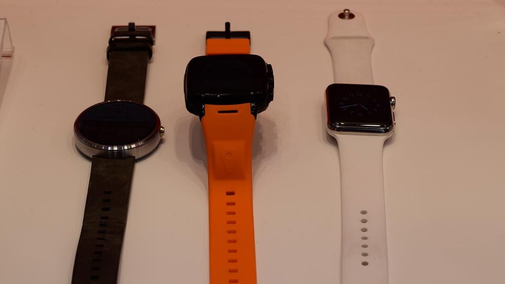 Intex Technologies launches the IRist Smartwatch with Android 4.4.2 OS for Rs 11,999 at MWC15 Shanghai.