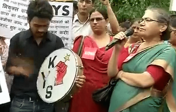 Protests took place&nbsp;outside St Stephen’s college over molestation row. (Photo: ANI screengrab)