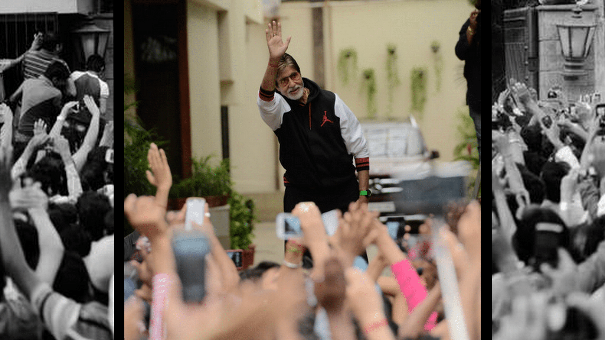 Amitabh Bachchan waves to the crowd gathered outside his house every Sunday&nbsp;(Photo: Blog/srbachchan.tumblr.com)