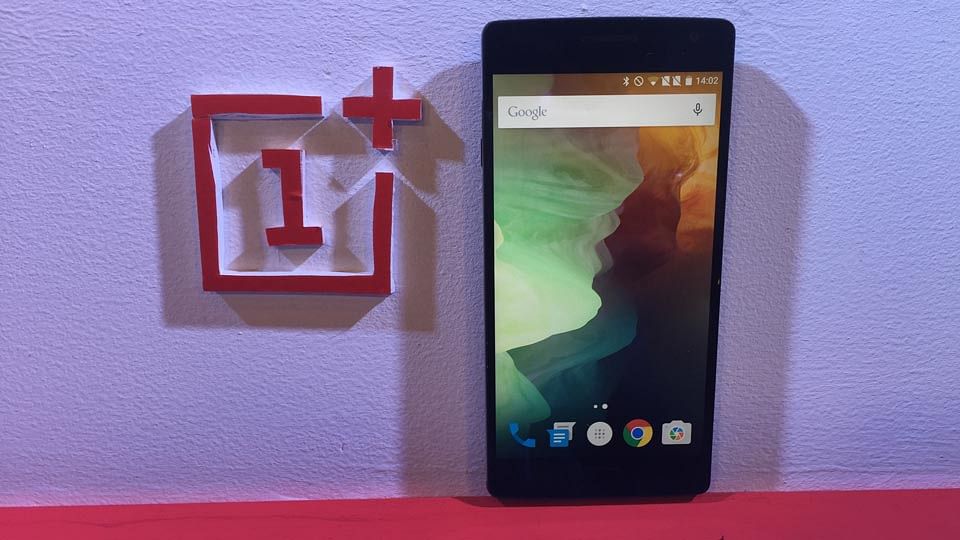 OnePlus 2 and Moto X3 Are the Oasis in the Smartphone Desert says Mihir Fadnavis.