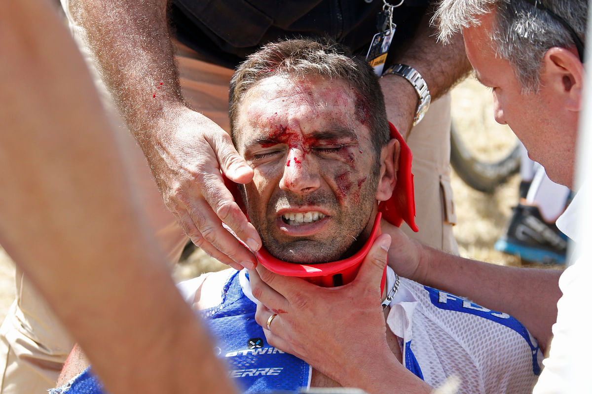 Tour de France was held up for nearly 2 minutes after a massive crash involving 20 riders.