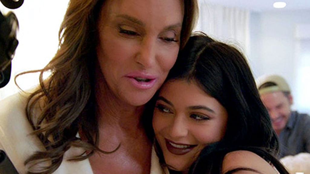 Caitlyn Jenner with her youngest daughter Kylie Jenner. (Courtesy: <a href="http://www.eonline.com/">E!</a>)