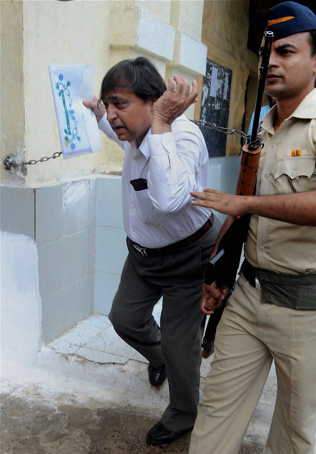 Usman Memon, coming out of Central Jail after meeting Yakub Memon. (Photo: PTI)