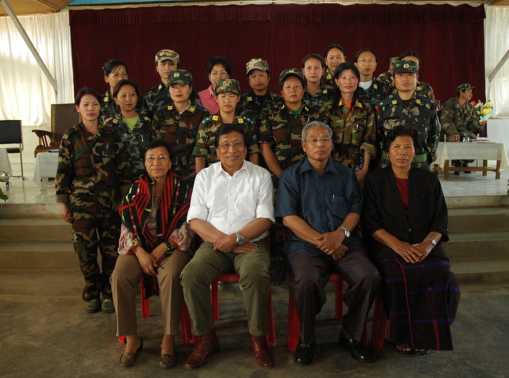 NSCN(IM) General Secretary Thuingaleng Muivah (in white shirt) and Chairman Isak Chisi Swu along with women Naga rebels. (Photo:<a href="http://www.nagalimvoice.com/"> nagalimvoice.com</a>)