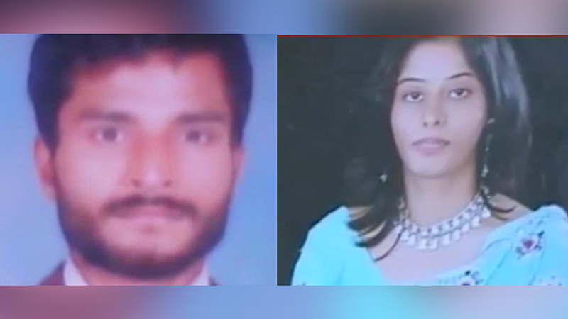 Vijay alias Ram Singh (left) who stalked and shot Radhika Tanwar. (This photo has been altered by <i>The Quint</i>)