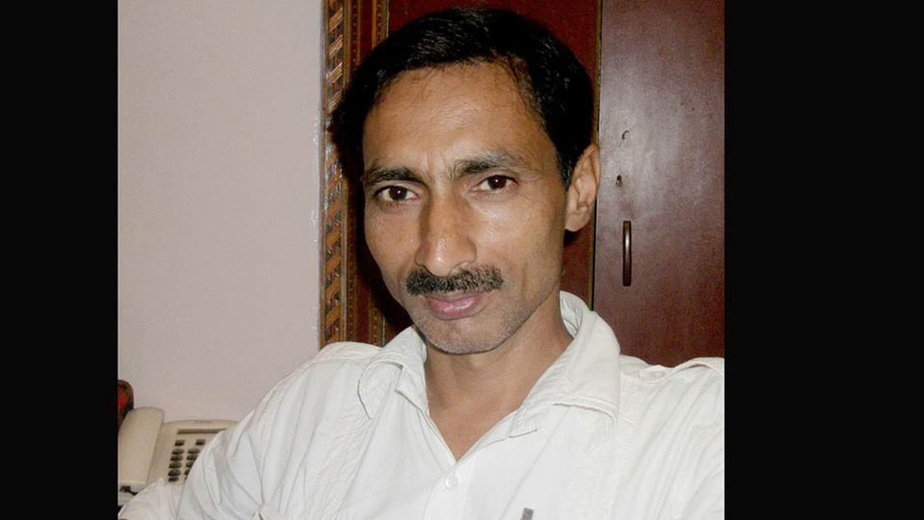 File photo of journalist Jagendra Singh who was allegedly burnt to death. (Courtesy: Facebook)