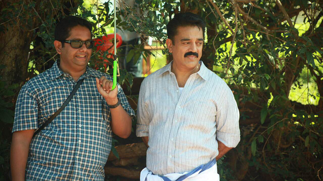 Director Jeethu Joseph with actor Kamal Haasan on the sets of <i>Papanasam</i>