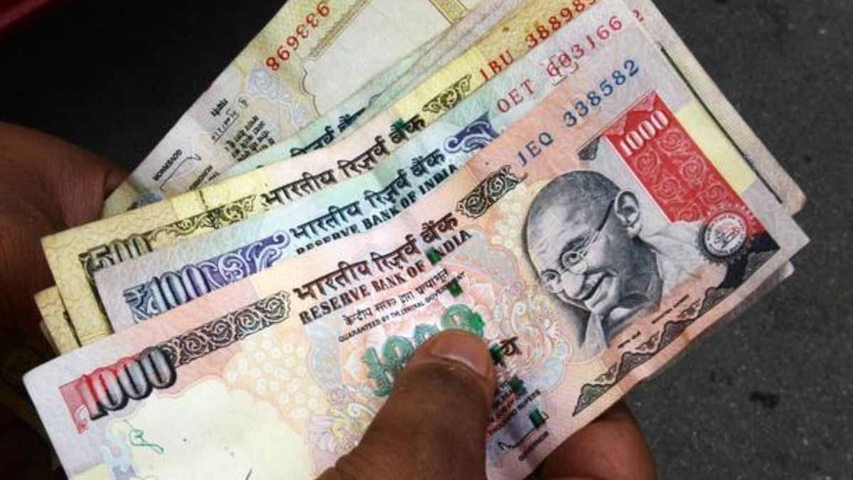 Did you know that your currency notes have more germs than the toilet seat? 