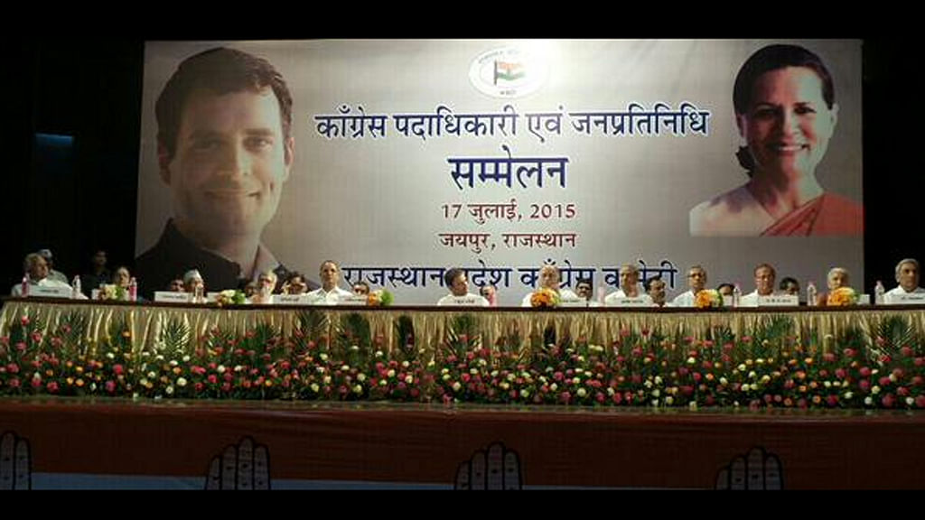 Indian National Congress party meeting in Jaipur. (Photo: <a href="https://twitter.com/OfficeOfRG/status/621938327525044224">Twitter.com/@OfficeofRG</a>)