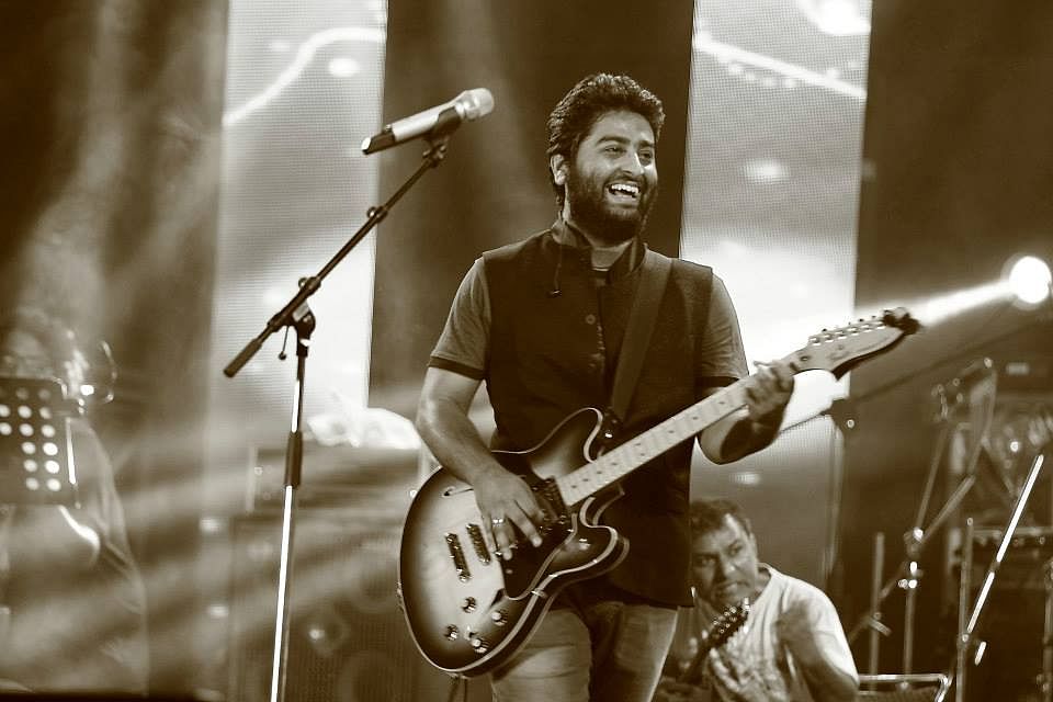 Ravi Pujari allegedly threatened Arijit Singh for money – but then compromised, asking for two free shows instead.