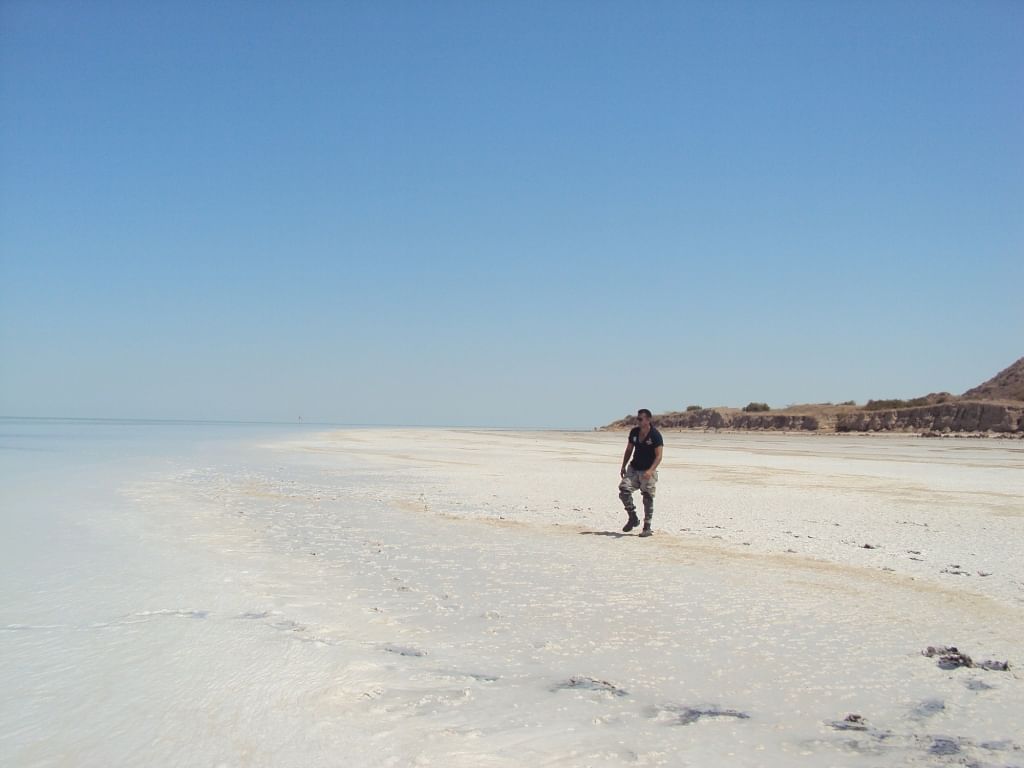 Move aside Ladakh; take an exhilarating bike ride to the unchartered terrain of the great white Rann of Kutch.