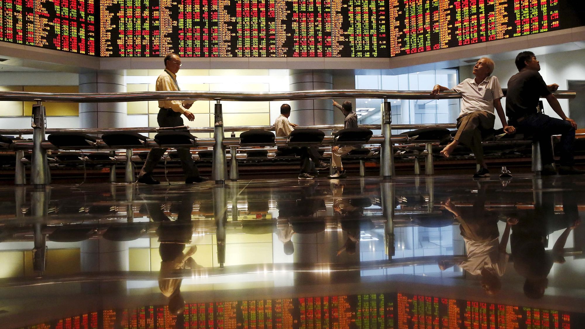 The fallout of weak factory activity was quick to be reflected in China’s stock markets (Photo: Reuters)