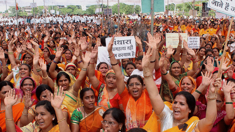 Women of the Jain community participate in a protest against the recent ban on Santhara by Rajasthan High Court, in Nagpur, August 24, 2015. (Photo: PTI)