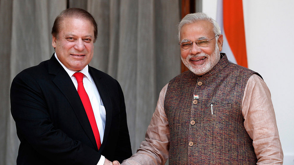 File photo of&nbsp;Pakistan PM Sharif and PM Modi. (Photo: Reuters)