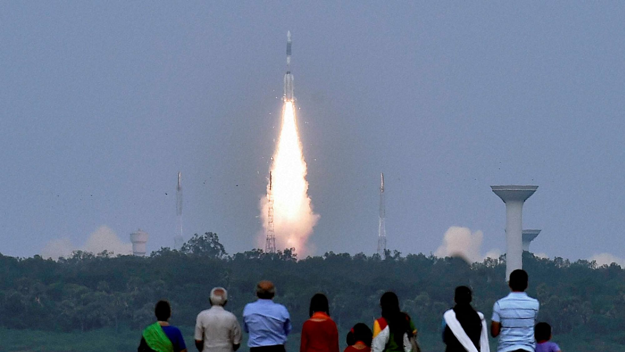 People watching the launch of the GSLV-D6 rocket at Sriharikota, Andhra Pradesh. (Photo: PTI)