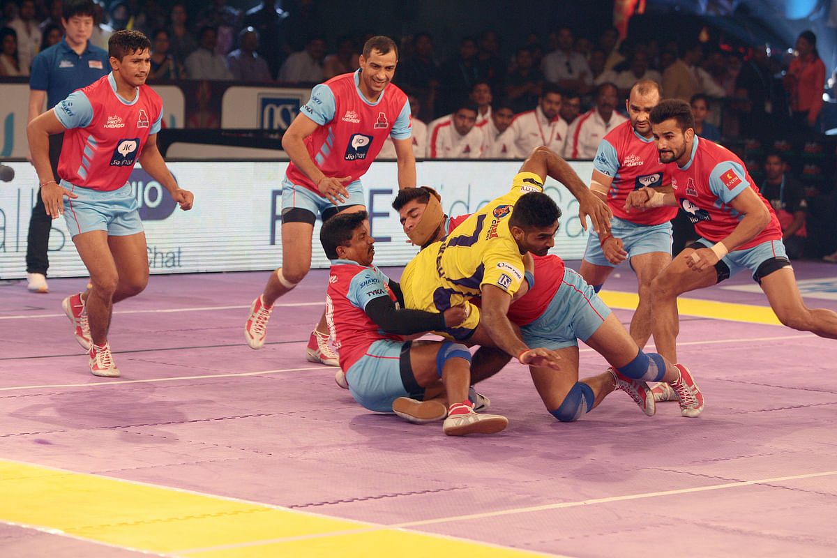 The Telegu Titans and Pink Panthers played a thrilling draw, to end at 39 points each.