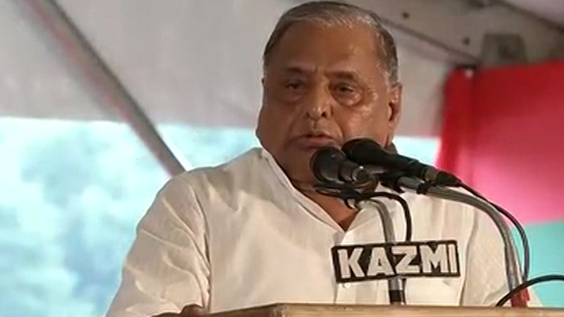 Mulayam Singh Yadav at a public event in Lucknow on Tuesday (Photo courtesy: ANI screengrab)
