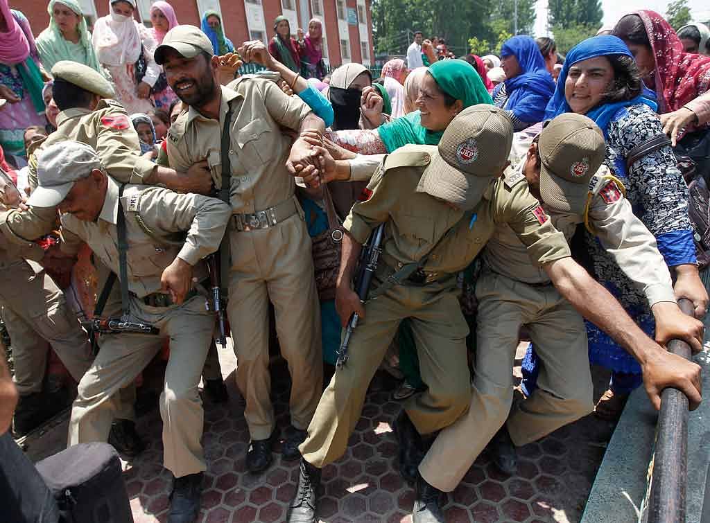 National Crime Records Bureau statistics show more policemen are injured during a lathi charge than civilians. 