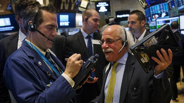 Traders in the US stock exchange. (Photo: Reuters)