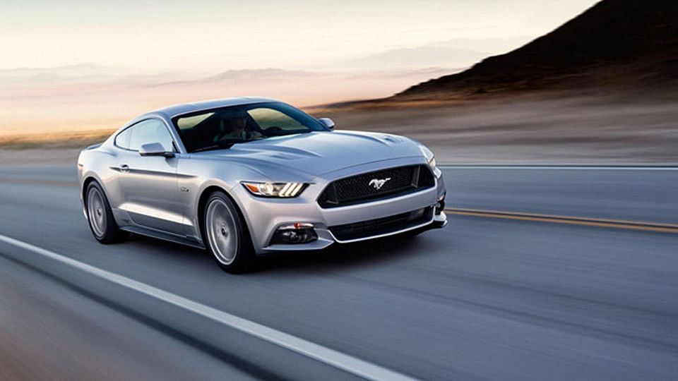 2015 Ford Mustang gets a new knee airbag location.