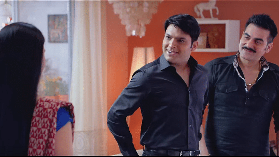 Kapil Sharma debuts in Kis Kisko Pyaar Karu. He’s surrounded by four pretty women and we are spoilt too.