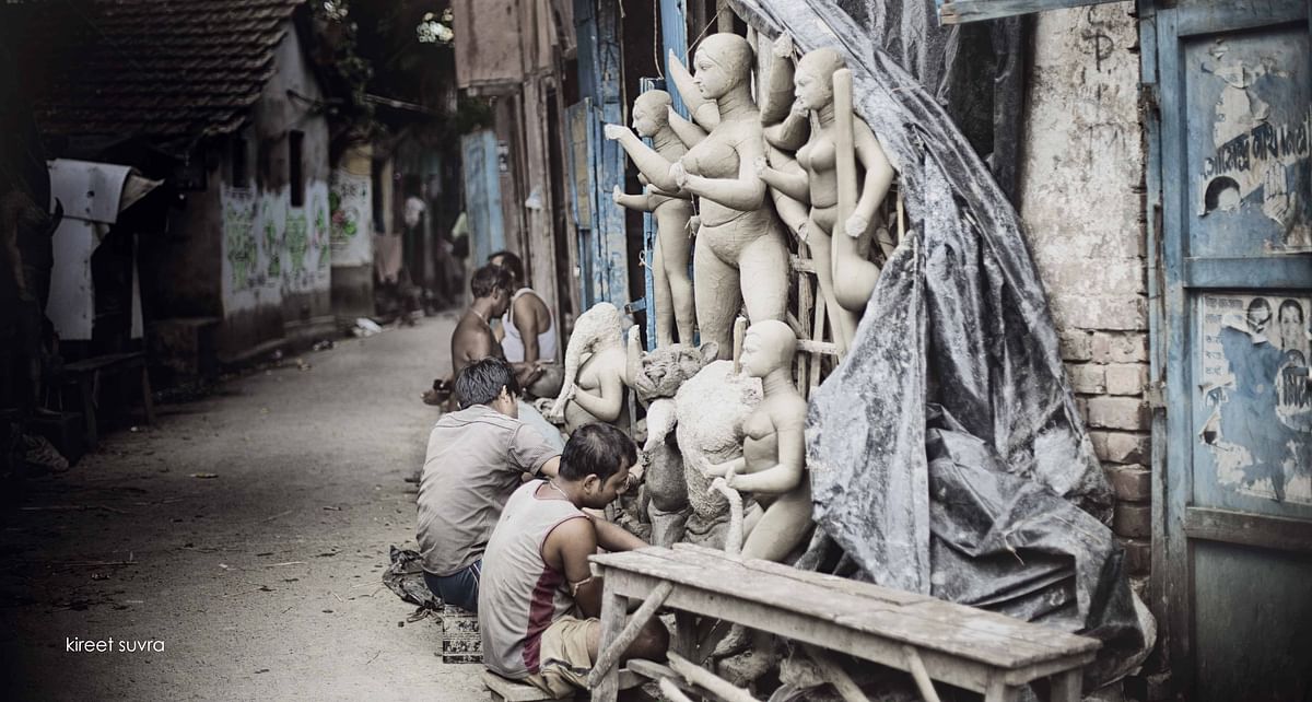 These 13 pictures from Kumortuli, Kolkata’s potter hub, will leave you all the more excited for the pujas to begin!
