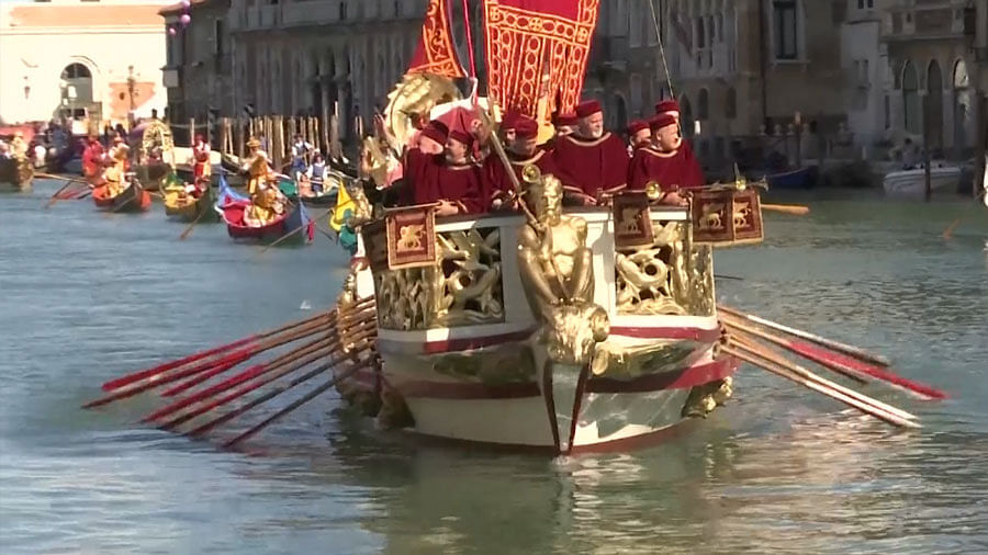 One of the participating boats at the Regata Storica, the&nbsp;annual boat race at Venice. (Photo: AP screengrab)
