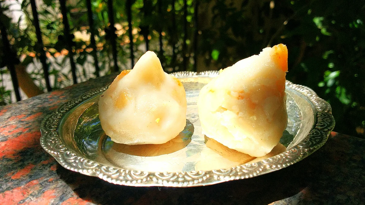 In Tamil Nadu, there is no fried variation of the modak.