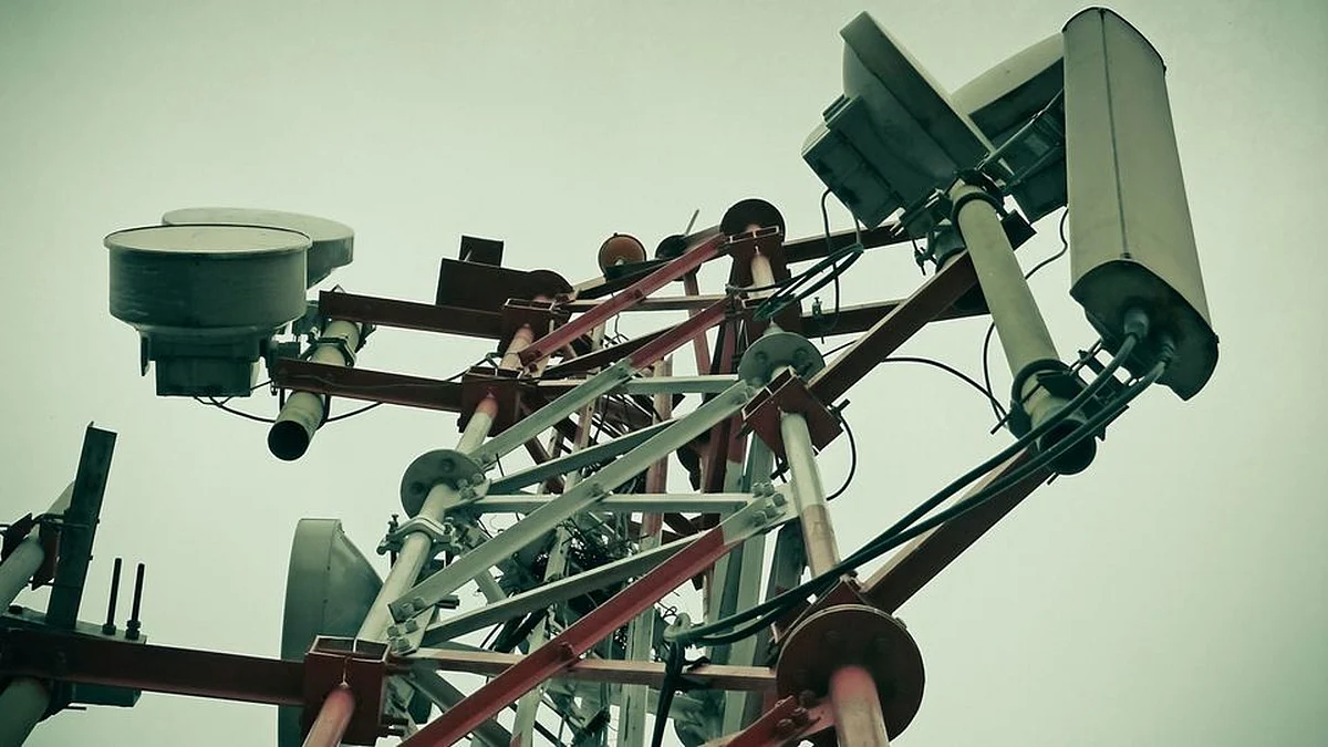 Telecom operators are lobbying hard to ensure Reliance Jio does not get inter-connectivity points. (Photo: iStock)