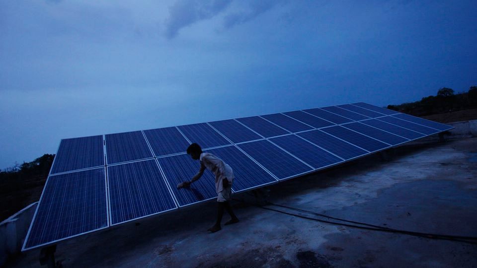 Solar panels&nbsp;in Guna district of Madhya Pradesh. (Photo: Reuters)