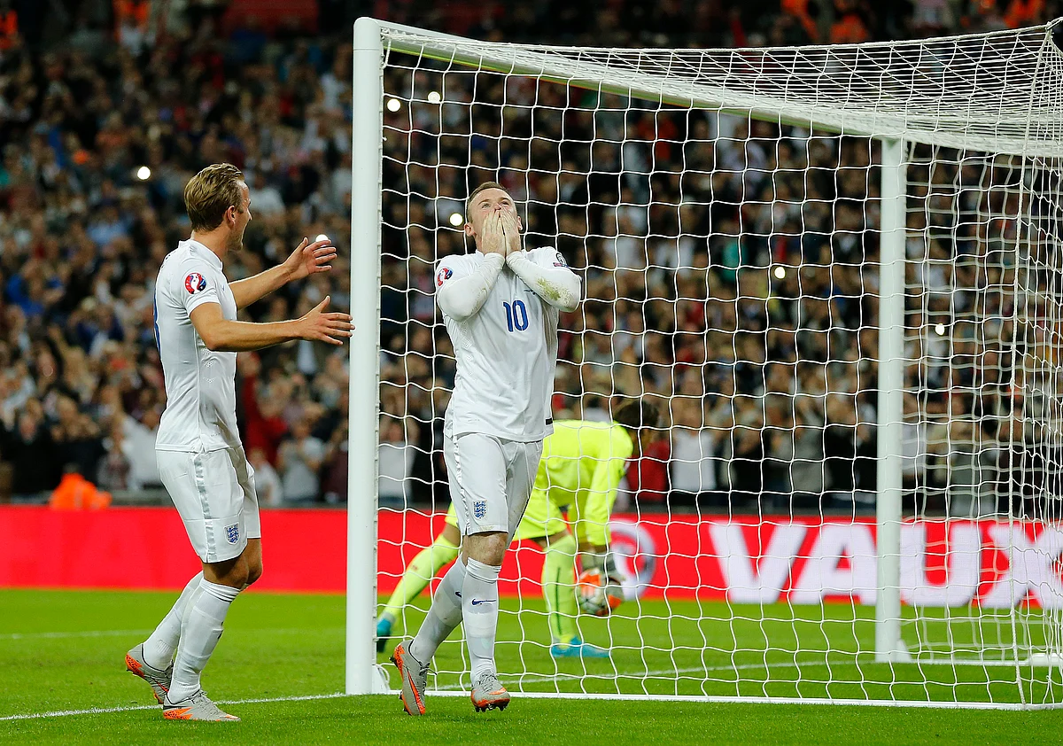 Wayne Rooney celebrates after scoring his side’s second goal. (Photo: AP)