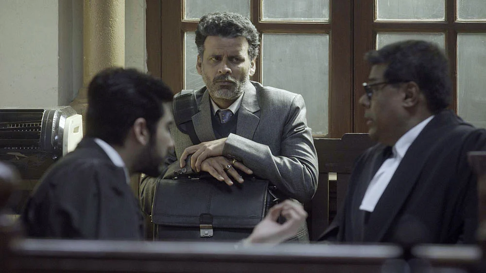 Manoj Bajpayee in a scene from Hansal Mehta’s <i>Aligarh</i>