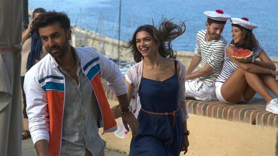 Deepika Padukone and Ranbir Kapoor in the first look of their upcoming movie <i>Tamasha</i>.
(Photo: Facebook/<a href="https://www.facebook.com/TamashaOfficial?fref=ts">Tamasha</a>)