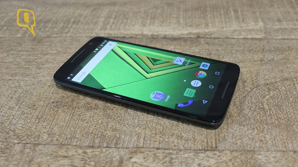 Motorola Moto X Play. (Photo: The Quint)