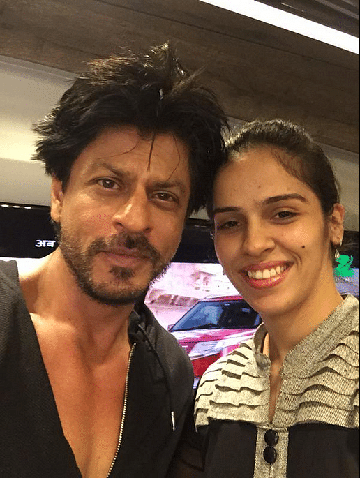 Saina Nehwal had a total fan girl moment when she met SRK on the sets of ‘Dilwale’.