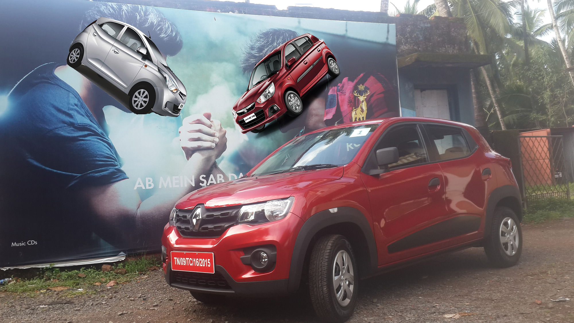 The Renault Kwid feels like it’s all set to take the Hyundai Eon and Maruti Alto K10 by the horns. (Photo: The Quint)