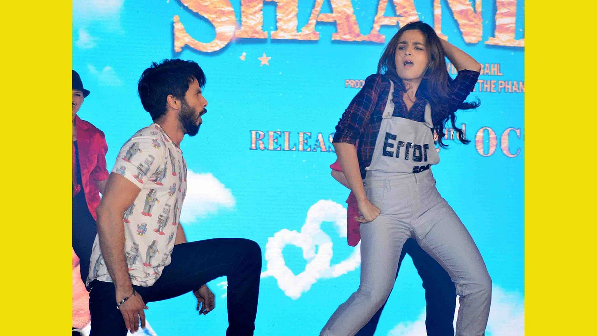 Shahid Kapoor and Alia Bhatt let their hair down (Photo: Yogen Shah)