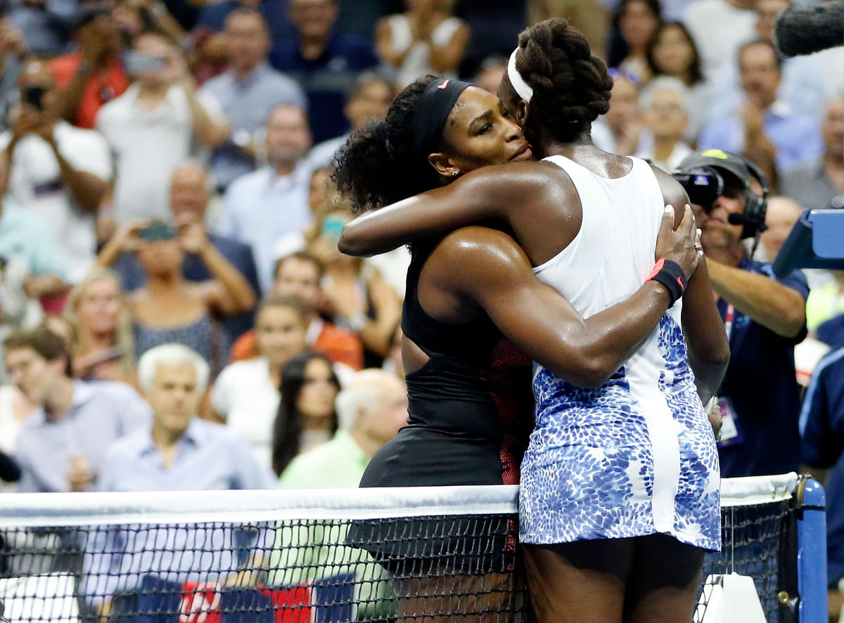 Serena Williams beat Venus Williams 6-2, 1-6, 6-3 on Tuesday to go through to the semi-finals of the US Open.  