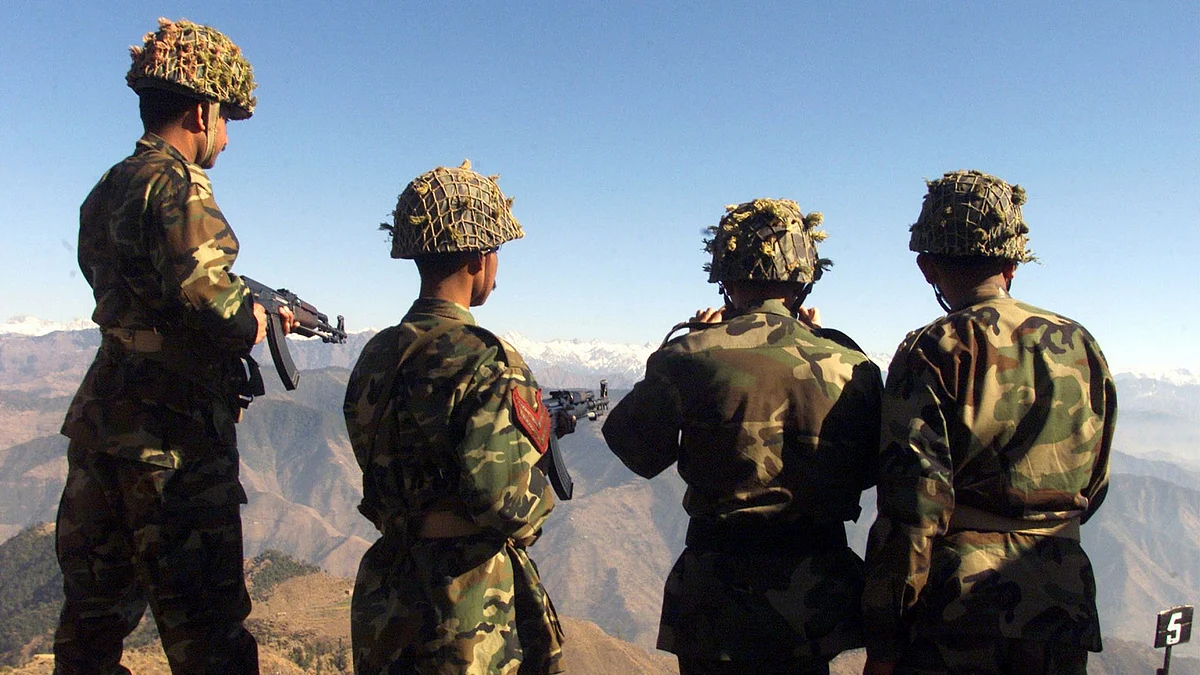 Pakistani soldiers hold exercises overlooking the Indian side of the Kashmir post in Chirikot in the Poonch sector of Pakistan-controlled Kashmir. Image used for representational purposes. (Photo: Reuters)